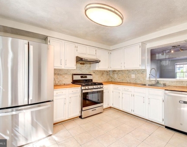 6022 Phlox Court - Photo Thumbnail 2
