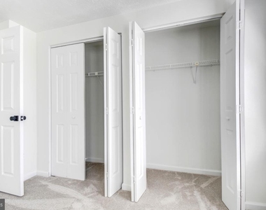 6022 Phlox Court - Photo Thumbnail 10