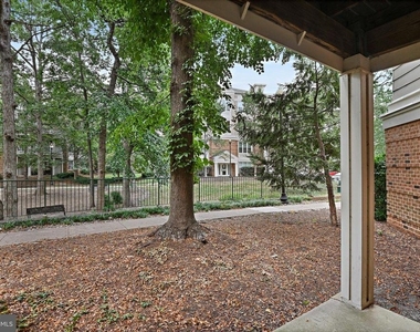 2204 Westcourt Lane - Photo Thumbnail 13