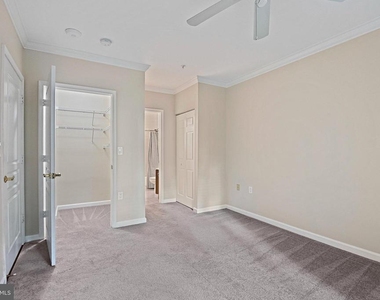 2204 Westcourt Lane - Photo Thumbnail 8