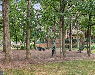2204 Westcourt Lane - Photo Thumbnail 15