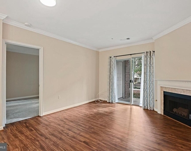 2204 Westcourt Lane - Photo Thumbnail 5