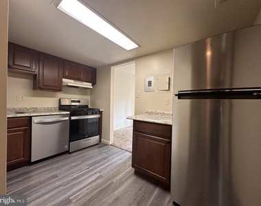 1550 Northgate Square - Photo Thumbnail 1