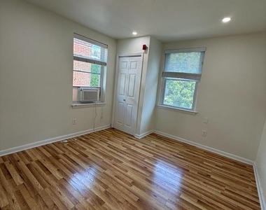 121 N. 21 Street N - Photo Thumbnail 2