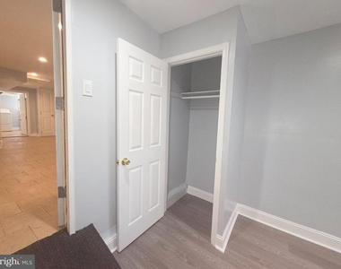 5857 Warrington Avenue - Photo Thumbnail 6