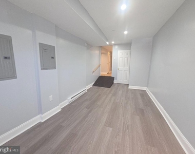 5857 Warrington Avenue - Photo Thumbnail 3
