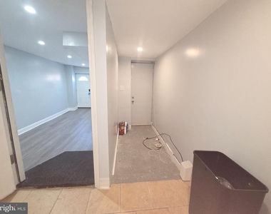 5857 Warrington Avenue - Photo Thumbnail 14