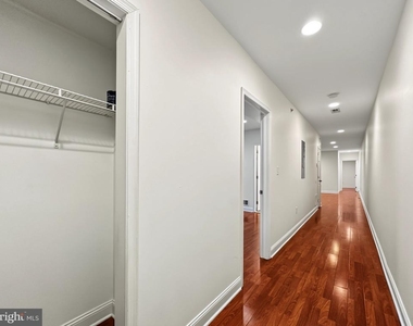 1417 N 17th Street - Photo Thumbnail 4