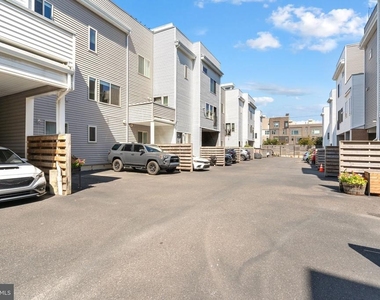 2663 Amber Street - Photo Thumbnail 14
