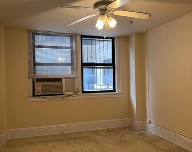 1324 Locust Street - Photo Thumbnail 13