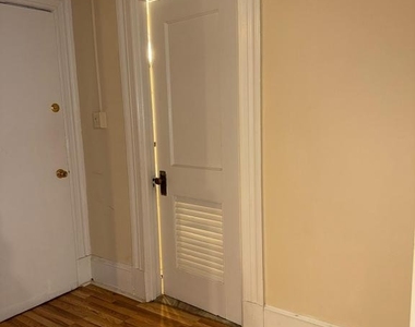 1324 Locust Street - Photo Thumbnail 16