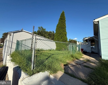 220 10th Street - Photo Thumbnail 12
