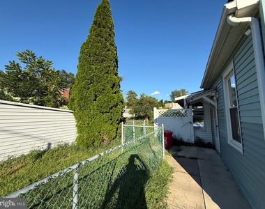 220 10th Street - Photo Thumbnail 10