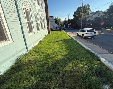 220 10th Street - Photo Thumbnail 8