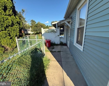 220 10th Street - Photo Thumbnail 2