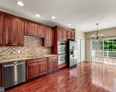 2603 Rockledge Court - Photo Thumbnail 12