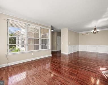 2603 Rockledge Court - Photo Thumbnail 6