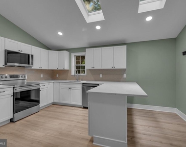 4 Leedom Place - Photo Thumbnail 8