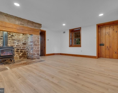 4 Leedom Place - Photo Thumbnail 5