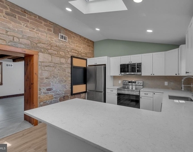 4 Leedom Place - Photo Thumbnail 9