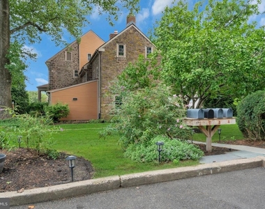 4 Leedom Place - Photo Thumbnail 24
