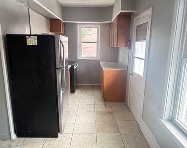1001 N 11th Street - Photo Thumbnail 2