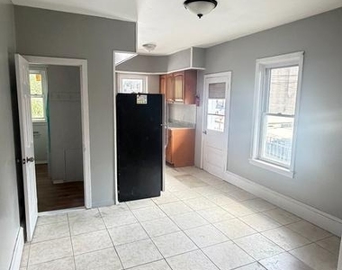 1001 N 11th Street - Photo Thumbnail 1