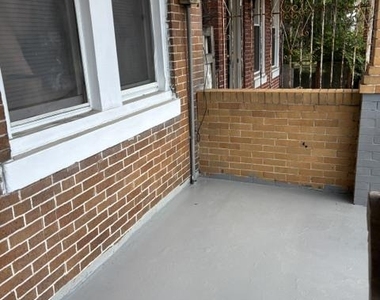 1279 Everett - Photo Thumbnail 3
