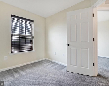 45759 Bethfield Way - Photo Thumbnail 12