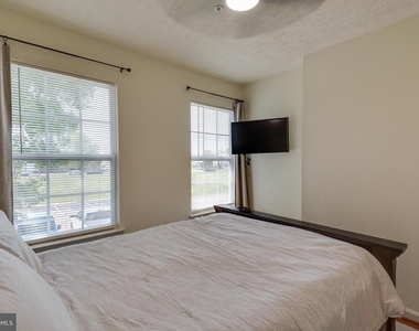 22082 Saint Clements Circle - Photo Thumbnail 14