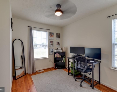 22082 Saint Clements Circle - Photo Thumbnail 16