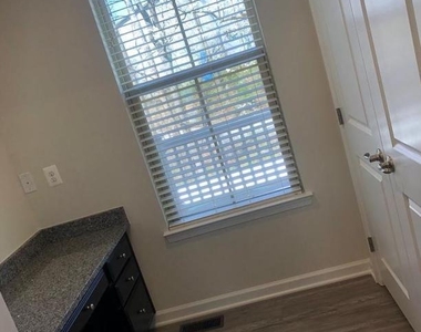10048 Dorsey Lane - Photo Thumbnail 17