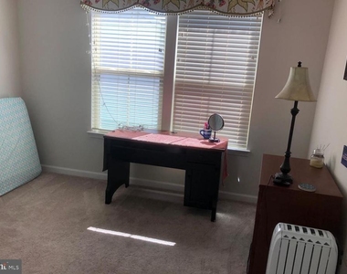 10048 Dorsey Lane - Photo Thumbnail 7