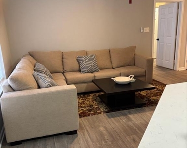 15613 Everglade Lane - Photo Thumbnail 9