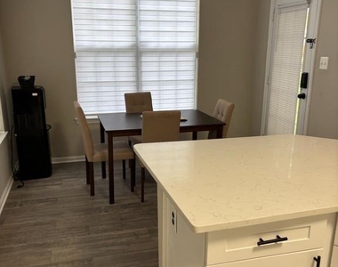 15613 Everglade Lane - Photo Thumbnail 6
