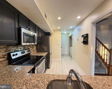 13955 King George Way - Photo Thumbnail 5