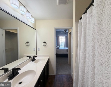 13955 King George Way - Photo Thumbnail 8