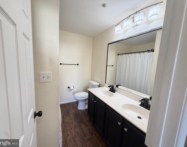 13955 King George Way - Photo Thumbnail 9