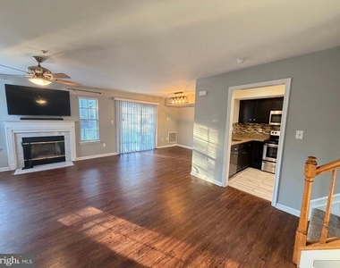 13955 King George Way - Photo Thumbnail 2