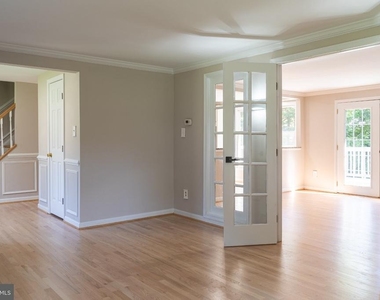 14913 Lear Lane - Photo Thumbnail 4
