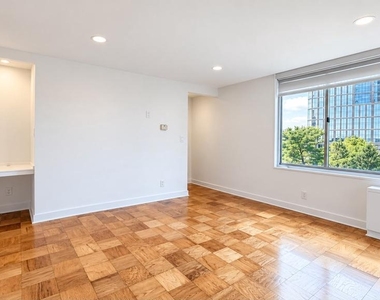 11801 Rockville Pike - Photo Thumbnail 18