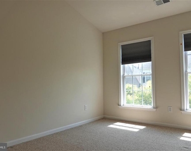 1115 Crestfield Drive - Photo Thumbnail 24