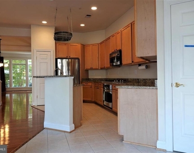 1115 Crestfield Drive - Photo Thumbnail 6