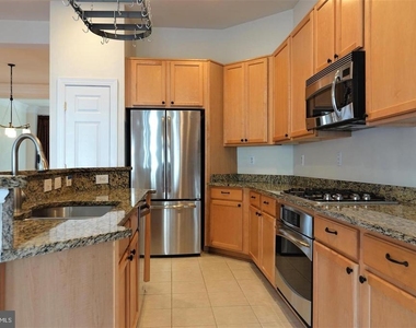 1115 Crestfield Drive - Photo Thumbnail 9