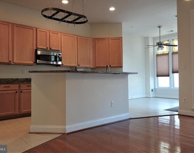 1115 Crestfield Drive - Photo Thumbnail 7