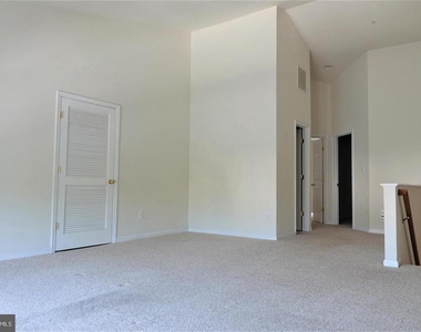1115 Crestfield Drive - Photo Thumbnail 23