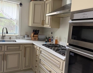 3107 Gaylor Place - Photo Thumbnail 4