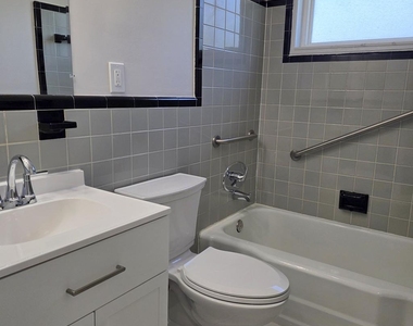 13114 Bluhill Road - Photo Thumbnail 10