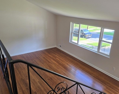 13114 Bluhill Road - Photo Thumbnail 4