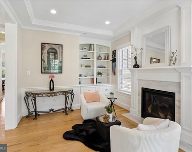 7800 Radnor Road - Photo Thumbnail 10